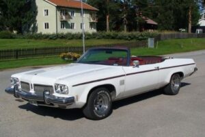 Oldsmobile Delta 88 cab –73