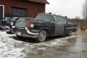Cadillac Sedan de ville –57