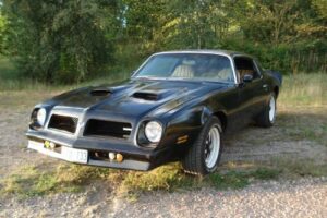 Pontiac Firebird –76