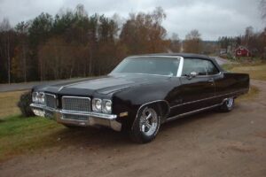 Oldsmobile 98 –70