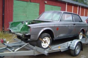 Volvo 242 –75