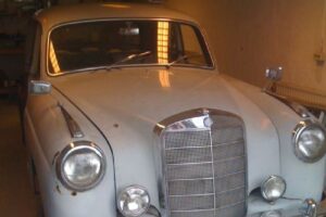 Mercedes Benz 219 –59