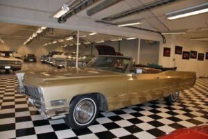 Cadillac De ville –68