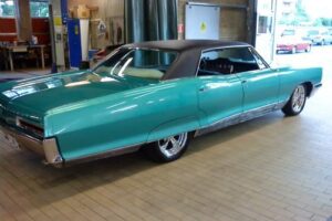 Pontiac Bonneville –66