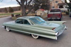 Cadillac Coupe deville –61