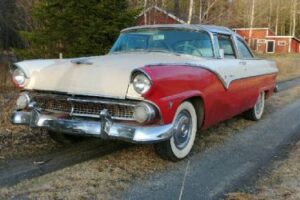 Ford Crown victoria –55