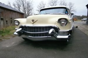 Cadillac Sedan –55