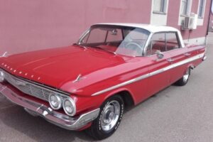 Chevrolet Impala 4 dr ht –61