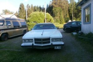 Pontiac Grand ville cab –75