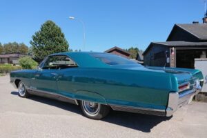Pontiac Bonneville coup –66