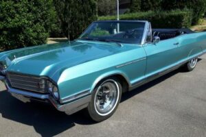 Buick Electra 225 cab –66
