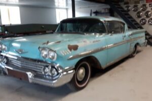 Chevrolet Impala  –58