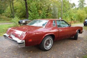 Oldsmobile Cutlass –76