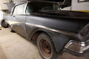 Ford  cab sunliner –58