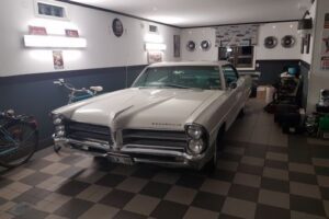 Pontiac Bonneville  –65