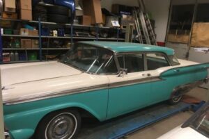 Ford Fairlane 500 –59