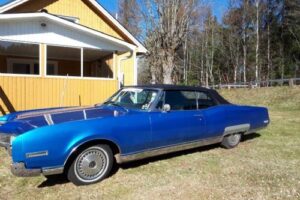 Oldsmobile 98 –67