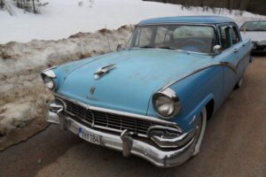 Ford Fairlane –56