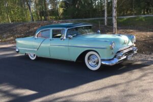 Oldsmobile Ninety eight –54