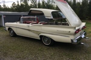 Ford Skyliner –58