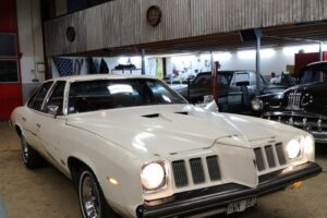 Pontiac Grand am –73