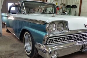 Ford Fairlane 500  –59