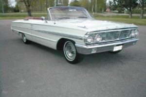 Ford Galaxie 500 convertible –64