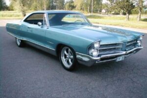 Pontiac Bonneville coupe –65