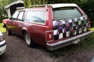 Oldsmobile Custom cruiser  –79