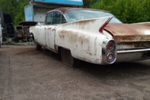 Cadillac Fleetwood 4d ht –60