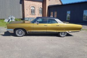 Pontiac Bonneville 421 –66