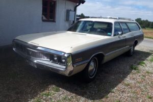 Chrysler Town & country –71