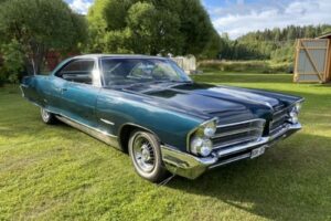 Pontiac Bonneville  –65
