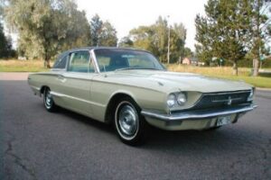 Ford Thunderbird landau –66