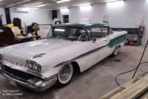 Pontiac Chieftain  –58