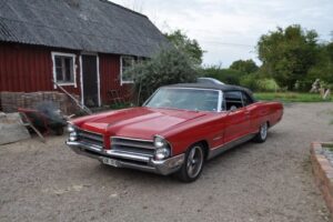 Pontiac Bonneville  –65