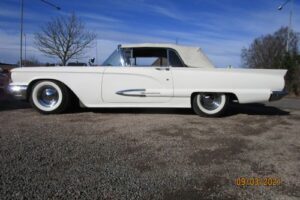Ford Thunderbird cab –59