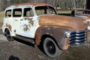 GMC Suburban  –49