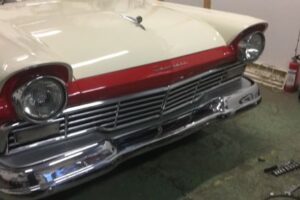Ford Skyliner  –57