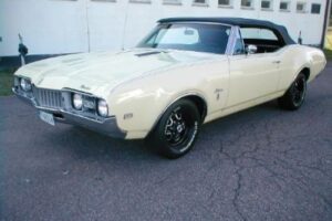 Oldsmobile Cutlass supreme convertible –68
