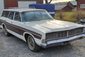 Ford Country squire  –68