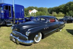 Buick Super sedanette –49