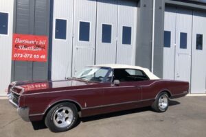 Oldsmobile Dynamic 88 cab –65