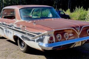 Chevrolet Impala 4dr ht –61