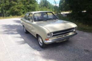 Opel Kadett 1.2 supe –72