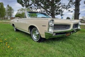 Pontiac Tempest custom convertible –66