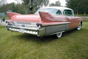 Cadillac Fleetwood sixty special –58