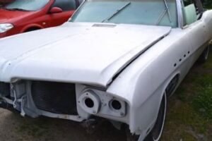 Buick Electra 225 cab –68