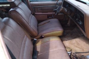 Oldsmobile Custom cruicer  –78