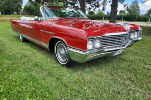 Buick Electra 225 cab –64